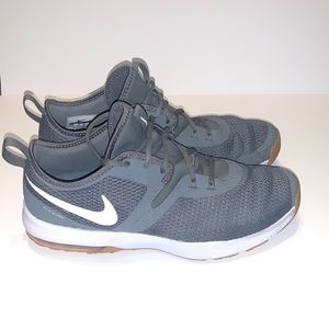 MENS NIKE AIR MAX TYPHA  RUNNING SHOES SZ 11M USED